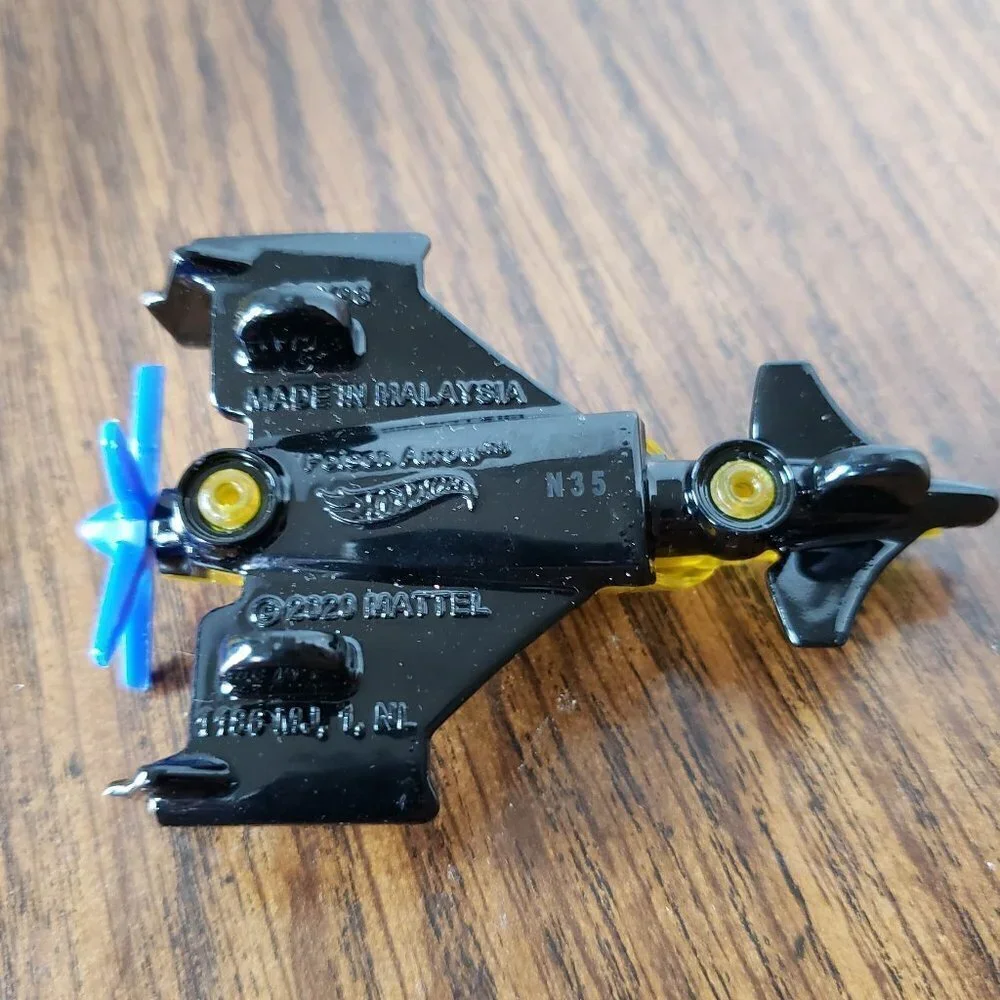 Hot Wheels 2021 HW Daredevils Series #3 Poison Arrow Clear Yellow & Black